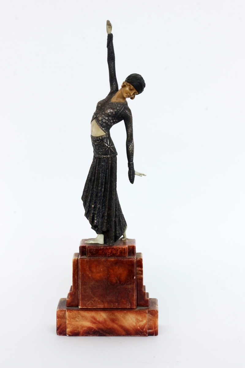 Demétre H. Chiparus | Danseuse de footsteps | MutualArt