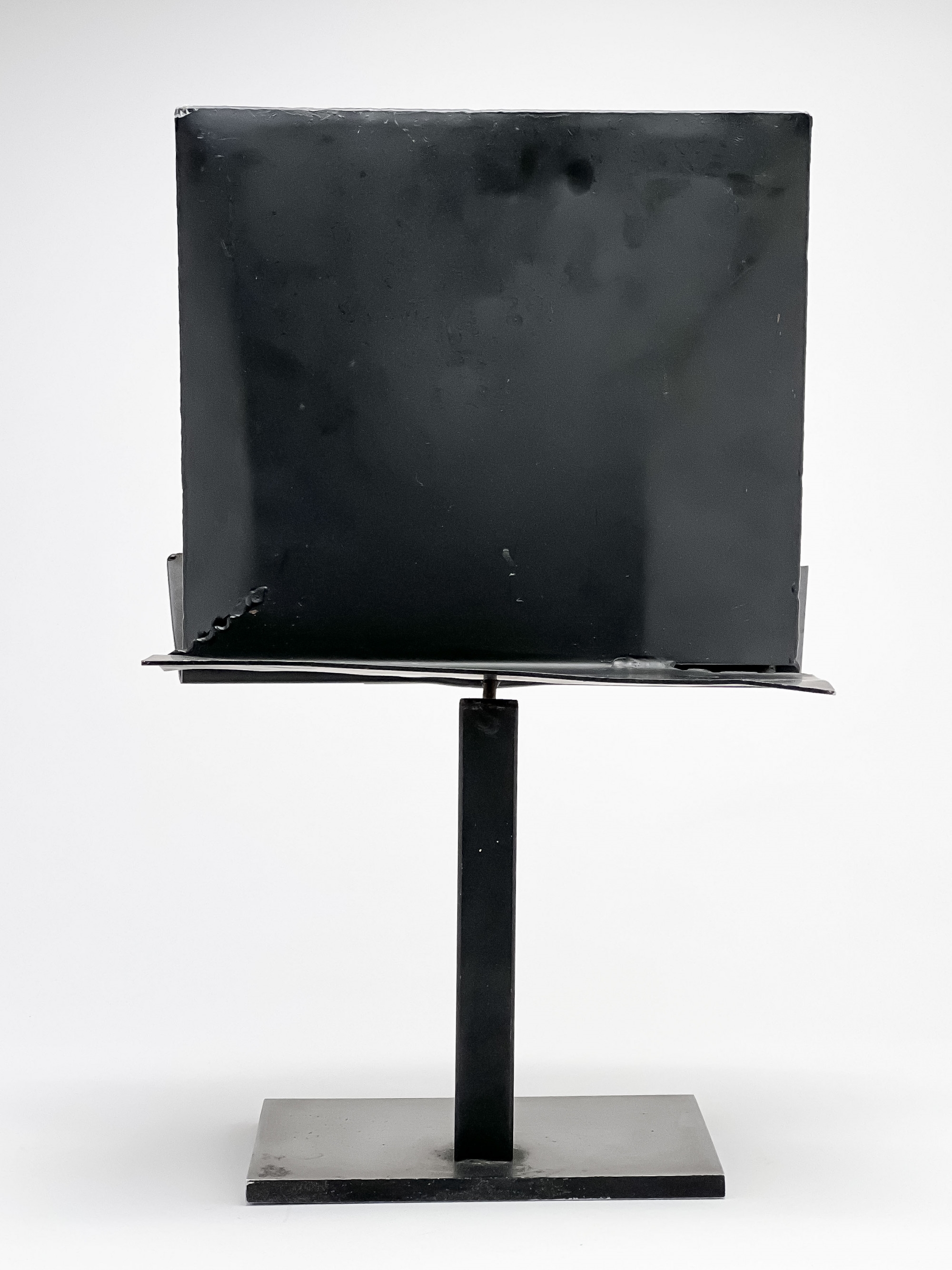 Artwork by Maria Simon, Untitled, Made of welded and enameled metal