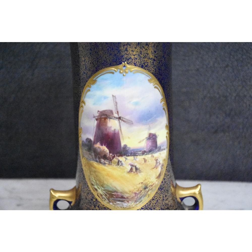 Royal Doulton A good quality English 19th century Royal Doulton two