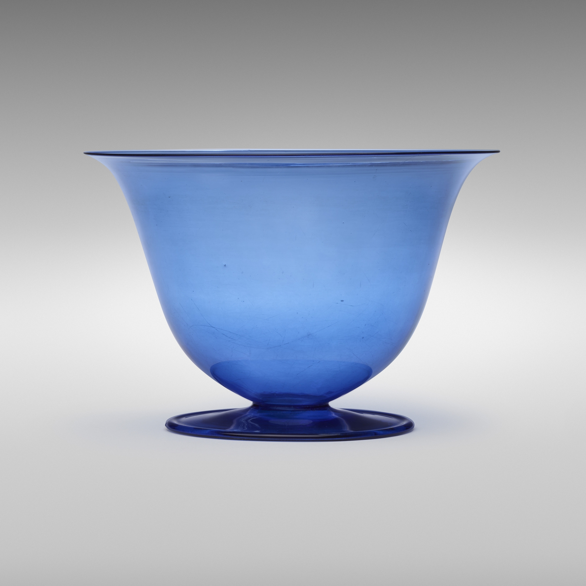 Artwork by Vittorio Zecchin, Soffiato bowl, model 1462 V / 5018 MVM, Made of glass