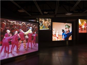 Charles Atlas: A Prune Twin - Luhring Augustine, Chelsea