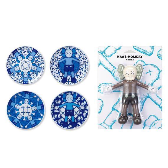 Plates limited to Taiwan exhibition, floating water dolls limited to South Korea exhibition by Brian Donnelly, 2018; 2019