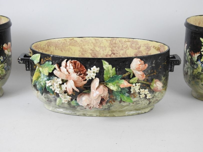 Édouard Gilles Mantelpiece including an oval jardinière and two pot