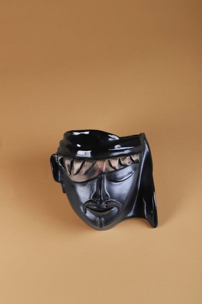 roger-capron-masque-circa-1960-mutualart