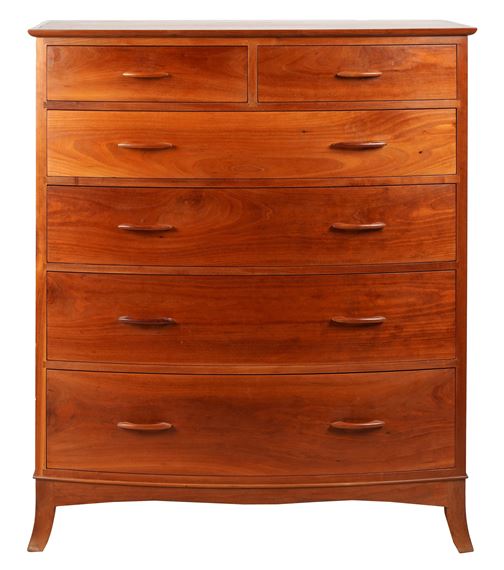 Bowfront Chest Of Drawers by Thomas Moser, late 20th / 21st century