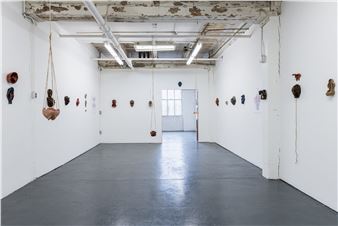 Irene Wa: Crisálida De Sal - Goldfinch