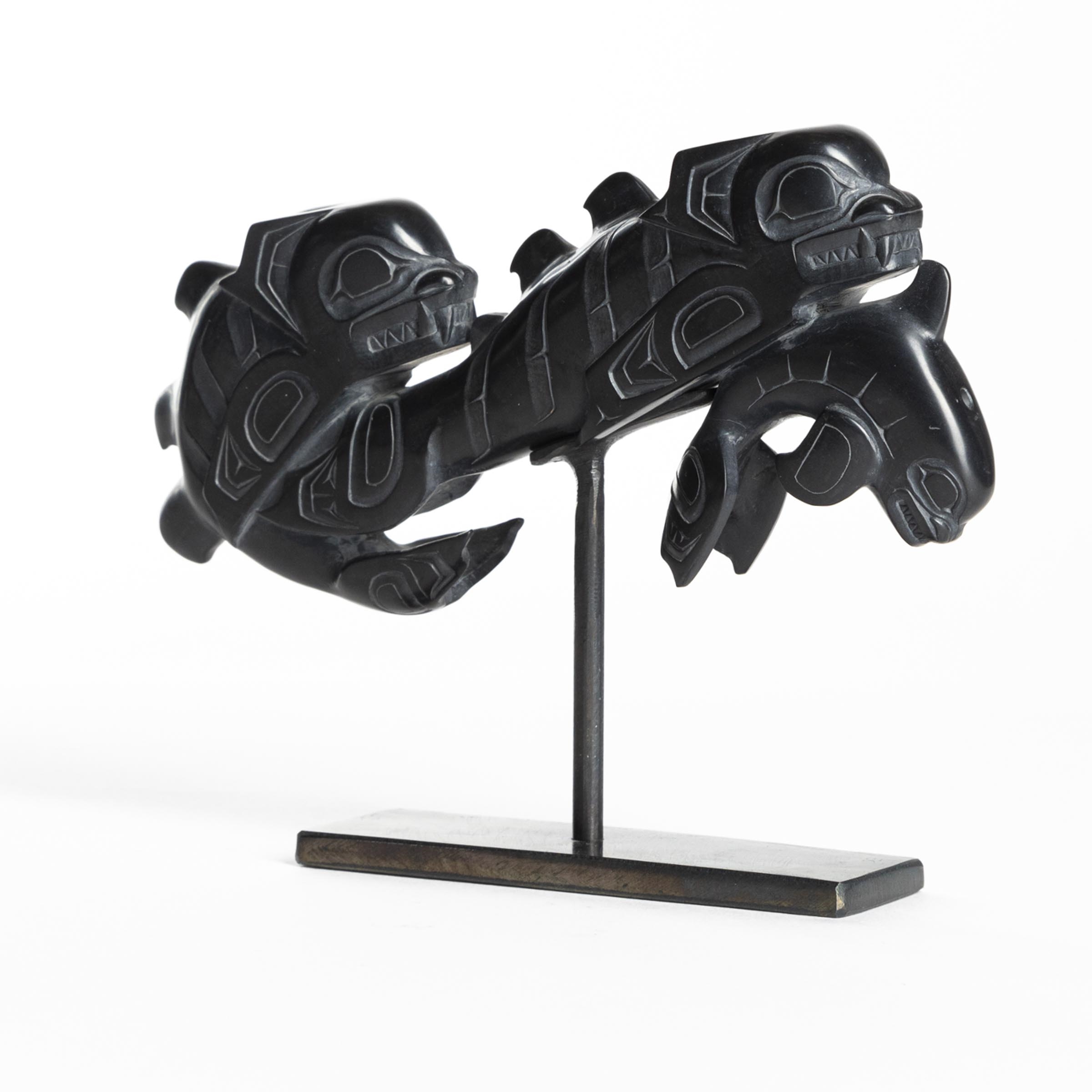 Clarence Mills | ARGILLITE FIGURAL PIPE (1982) | MutualArt