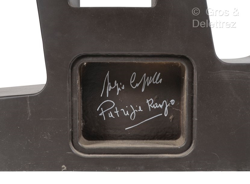 Artwork by Sergio Cappelli, Important bookcase, Made of grey plastic