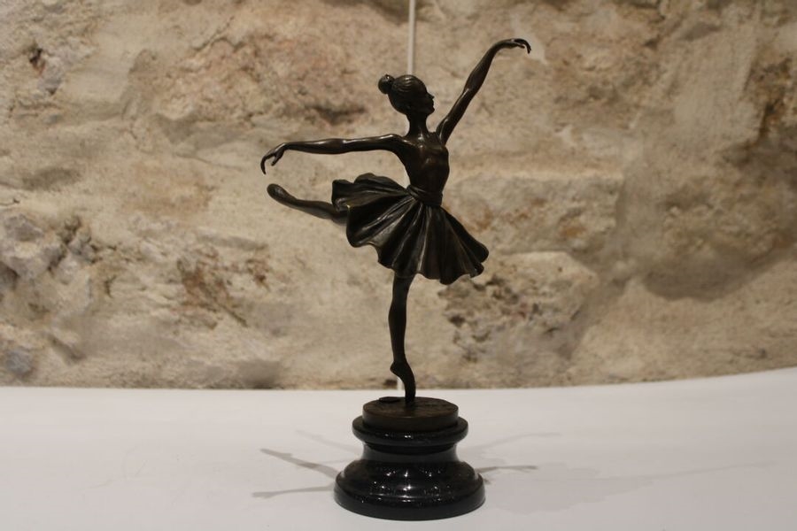 Milo Martin | Ballerina | MutualArt