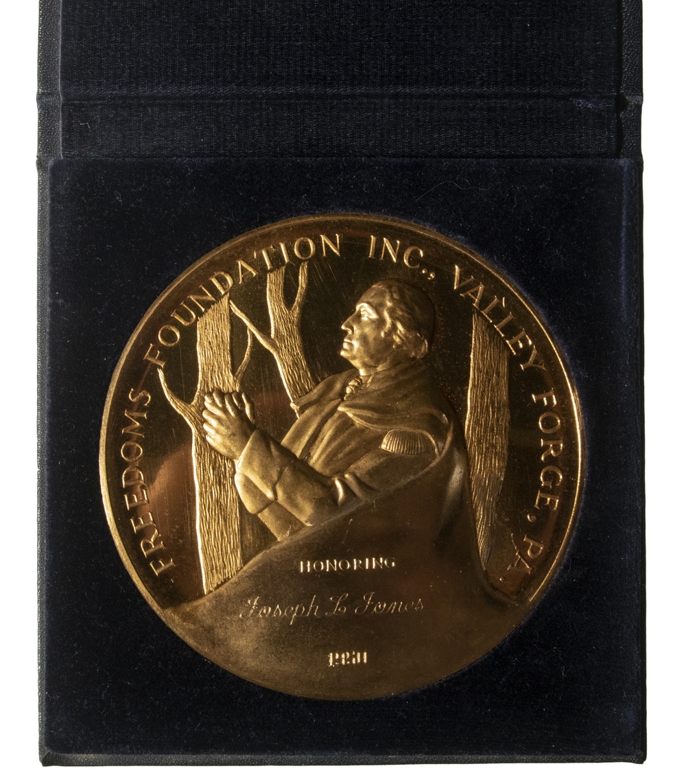 Washington Gilded Bronze Medal (1950) MutualArt