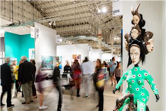 Dealers Report Strong First-Day Sales as Expo Chicago’s Largest Edition yet Draws a 'Critical Mass' of Midwestern Collectors