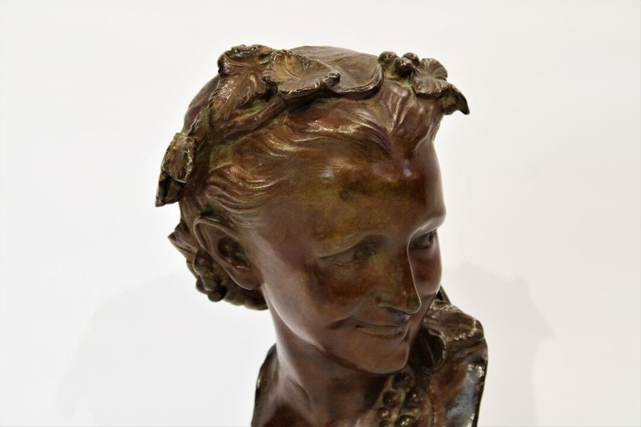 Jean-Baptiste Carpeaux | Bust of a woman in bronze with brown patina ...
