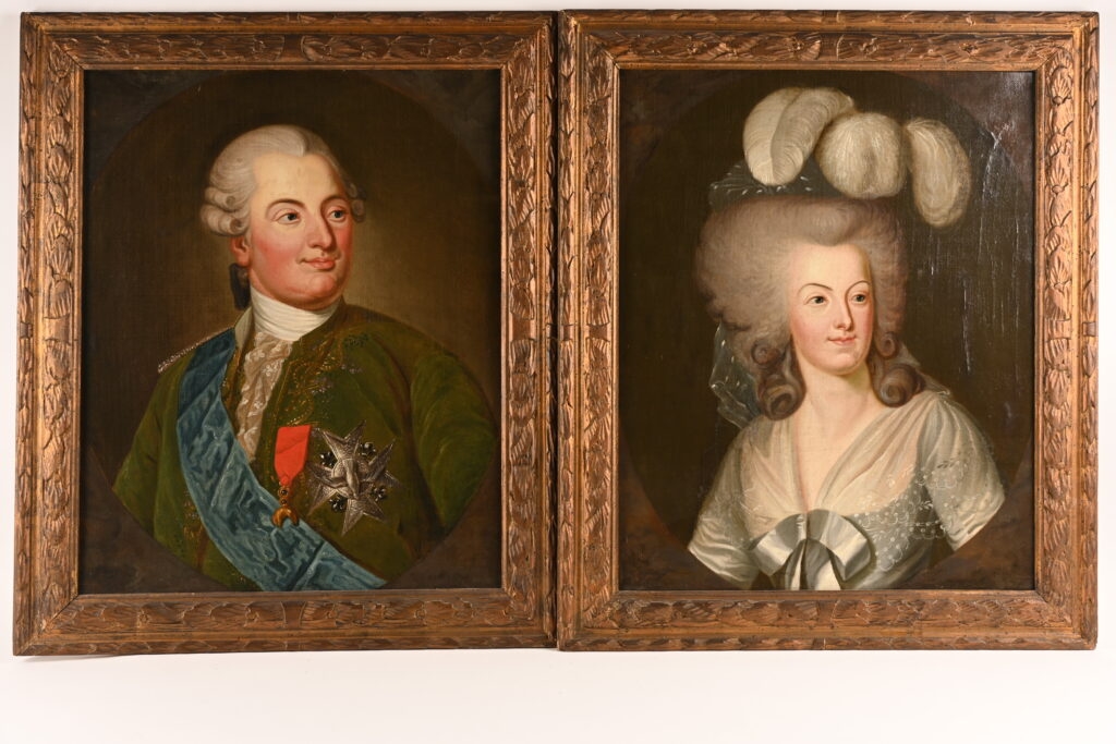 French School, 18th Century Paire de portrait du Roi Louis XVI et de
