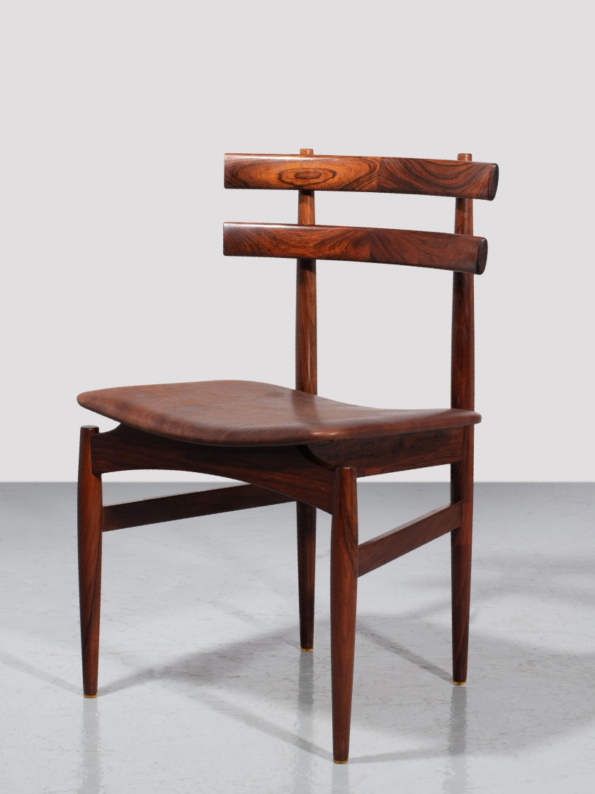 Artwork by Poul Hundevad, Suite de douze chaises mod. 30, Made of rosewood and leather