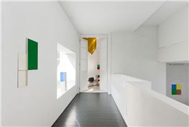 valerie_traan gallery presents the work of Geert Vanoorlé in Série Discrète
