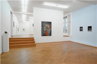 Flo Maak & Sara-Lena Maierhofer: Unter dem Pflaster - Bernhard Knaus Fine Art
