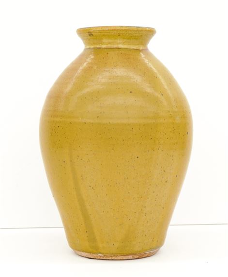 Jerry Glenn Green Speckled Glaze Pottery Vase 11''