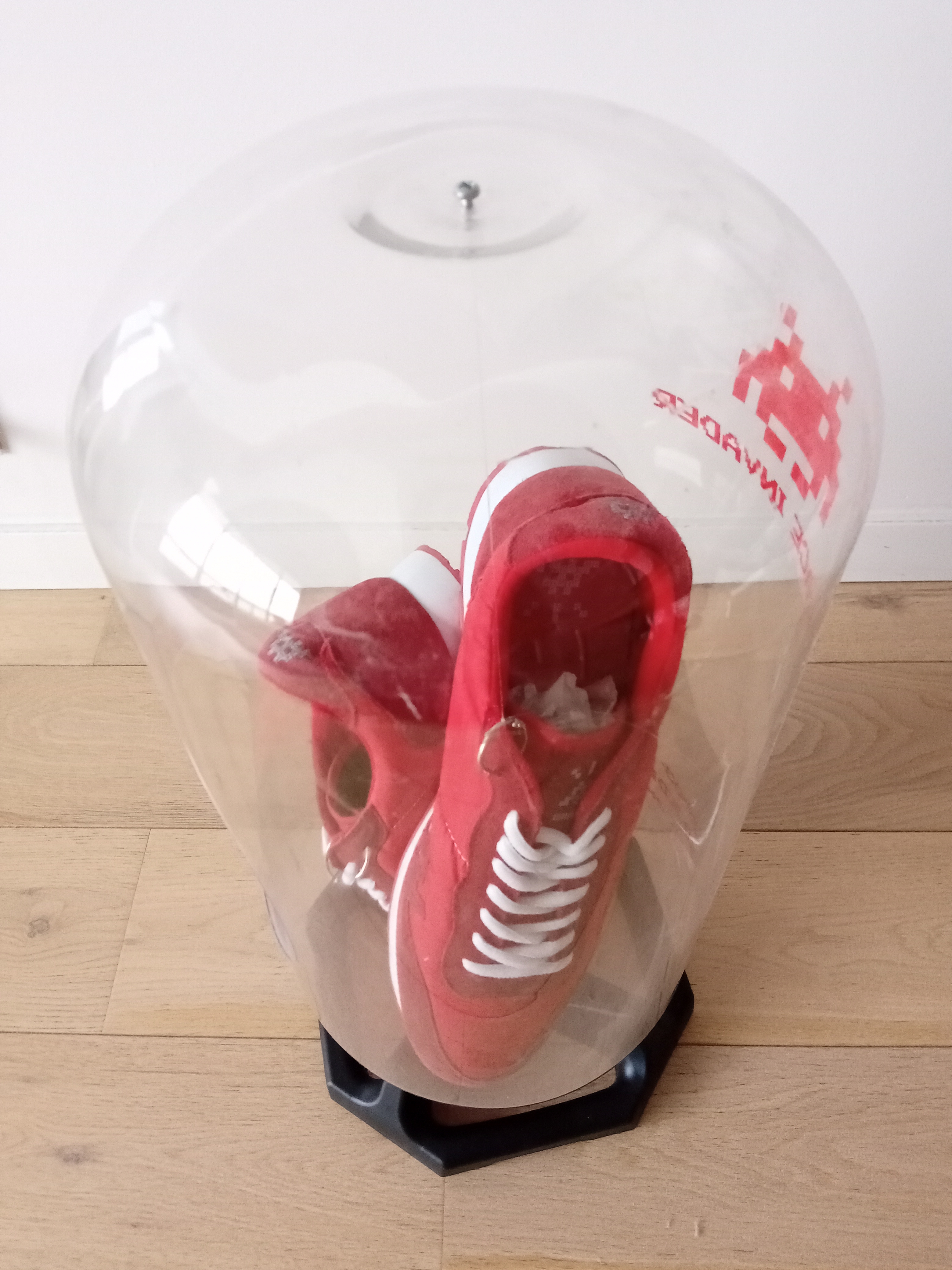 Space Invader | Sneaker Space Invader Red Limited Edition | MutualArt
