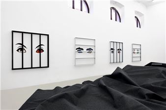 Liam Gillick: Mountains? What Mountains? - Galerie Meyer Kainer