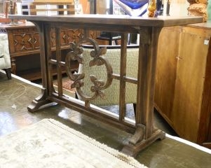 Artwork by Hooker Furniture, Console Table, Made of Oak