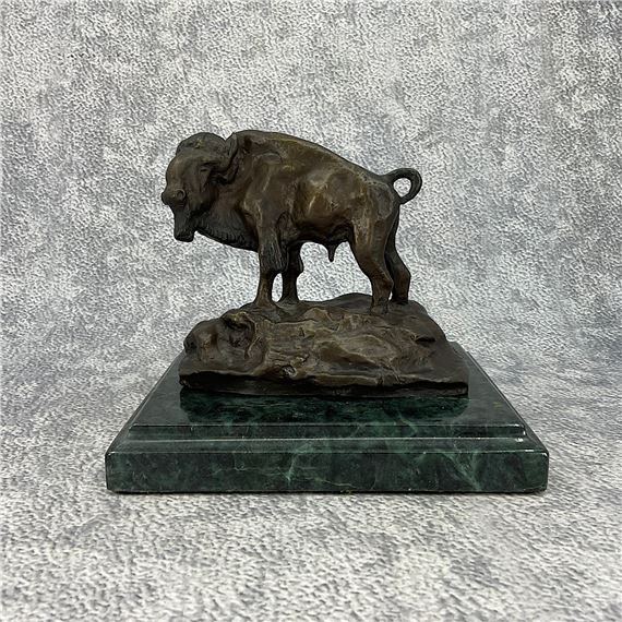 Charles Marion Russell バッファロー ブロンズ像 西部美術 CHARLES MARION RUSSELL (1864-1926), Buffalo Hunt | Christie's