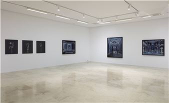 Axel Hütte: Flowers And Rooms - Galería Helga de Alvear