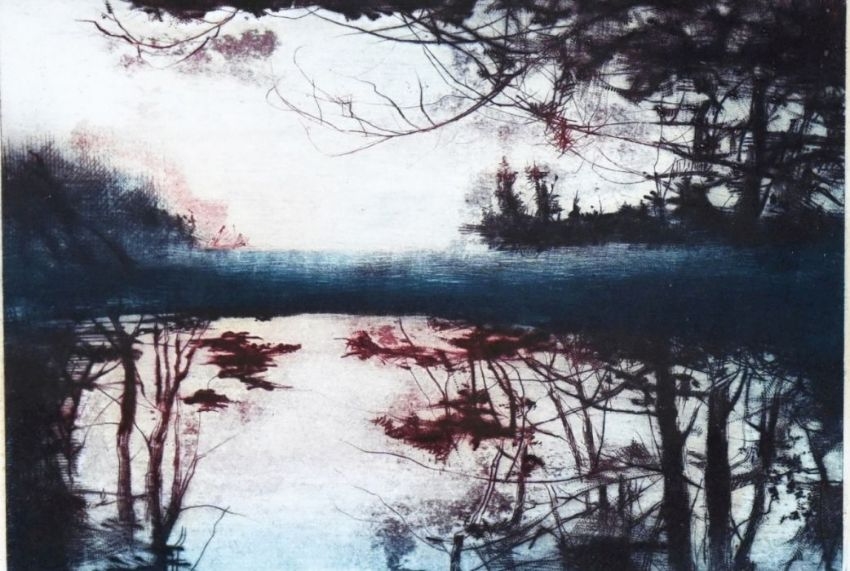 Gatja Helgart Rothe | Lake Blick auf See mit bewaldeter Landschaft ...