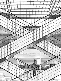 Barbie® of collection makes her shopping in the luxurious Parisian department store, Le Bon Marché Rive gauche - Michel Trehet