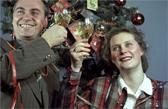 Ogoniok: Life as a Holiday - Erarta Museum of Contemporary Art