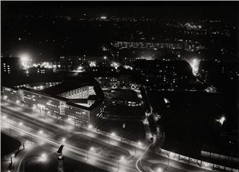 Images of air traffic at night at Tempelhof Airport, Berlin - Alexander Stöcker