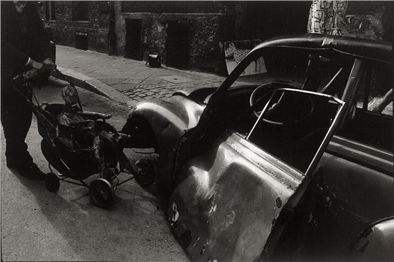 Berlin, Oderberger Str. by Harald Hauswald, 1980s