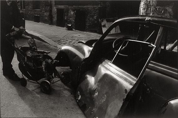 Berlin, Oderberger Str. by Harald Hauswald, 1980s