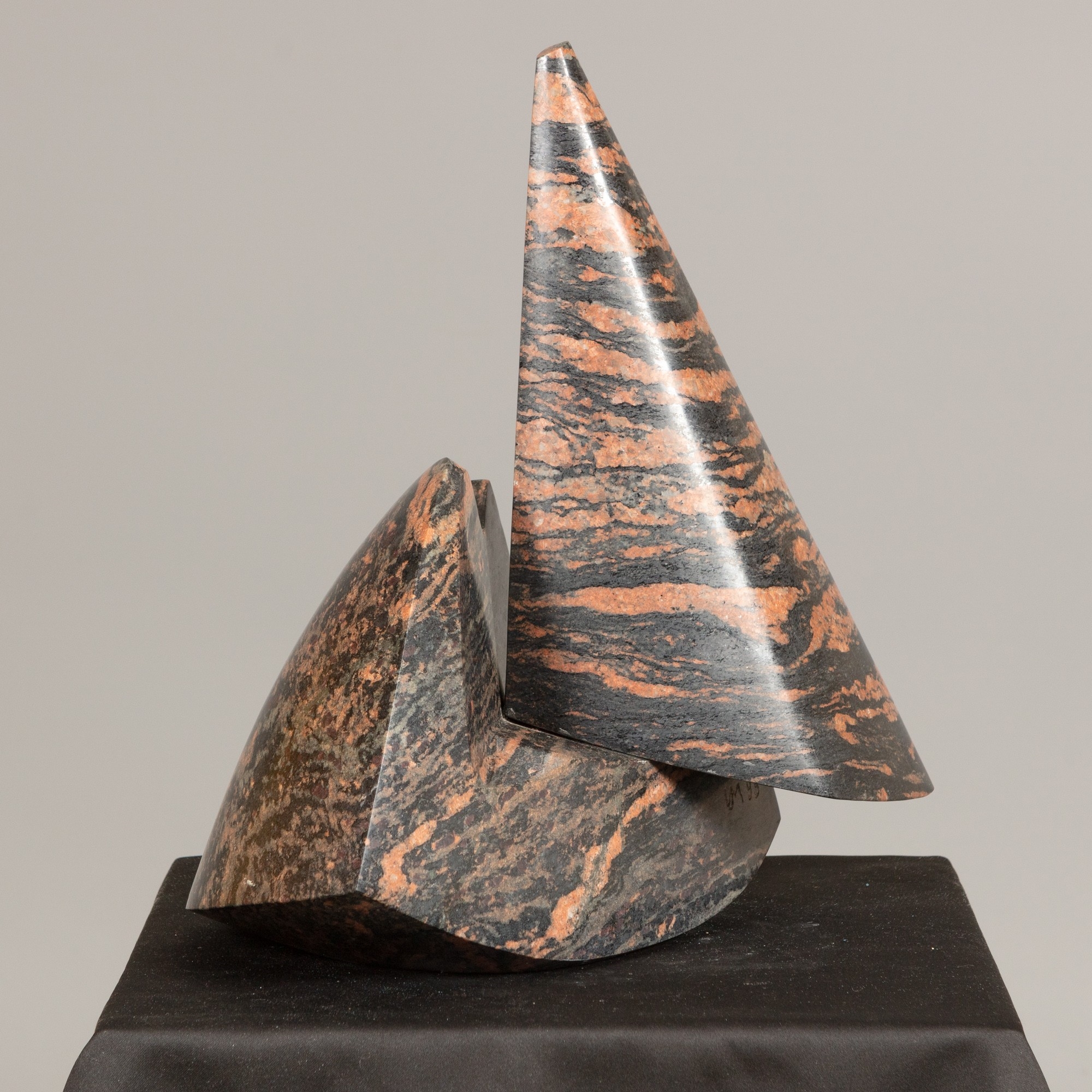 Artwork by Ukri Merikanto, Kohisten, Made of granite