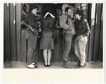 LEBANESE WOMEN IN ARMS - Kees Metselaar