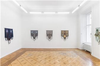Birke Gorm: To Raise, To Fold - Croy Nielsen