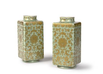 PAIRE DE VASES - Chinese School, 19th Century