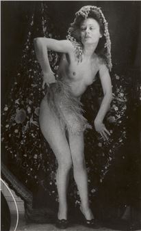 Sammlung von 17 Arbeiten mit weiblichen Aktdarstellungen - Edith van Lew