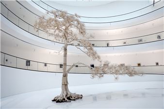 Artist Shi Jinsong Aims to Stimulate Thinking Via Works