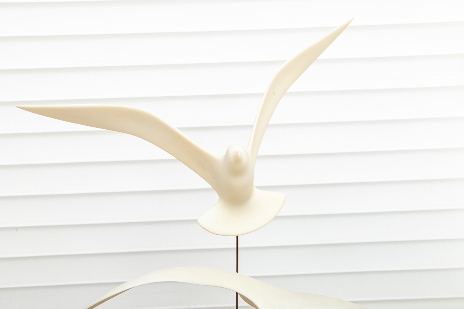 John Perry | John Perry Resin And Driftwood Sculpture Of Seagulls ...