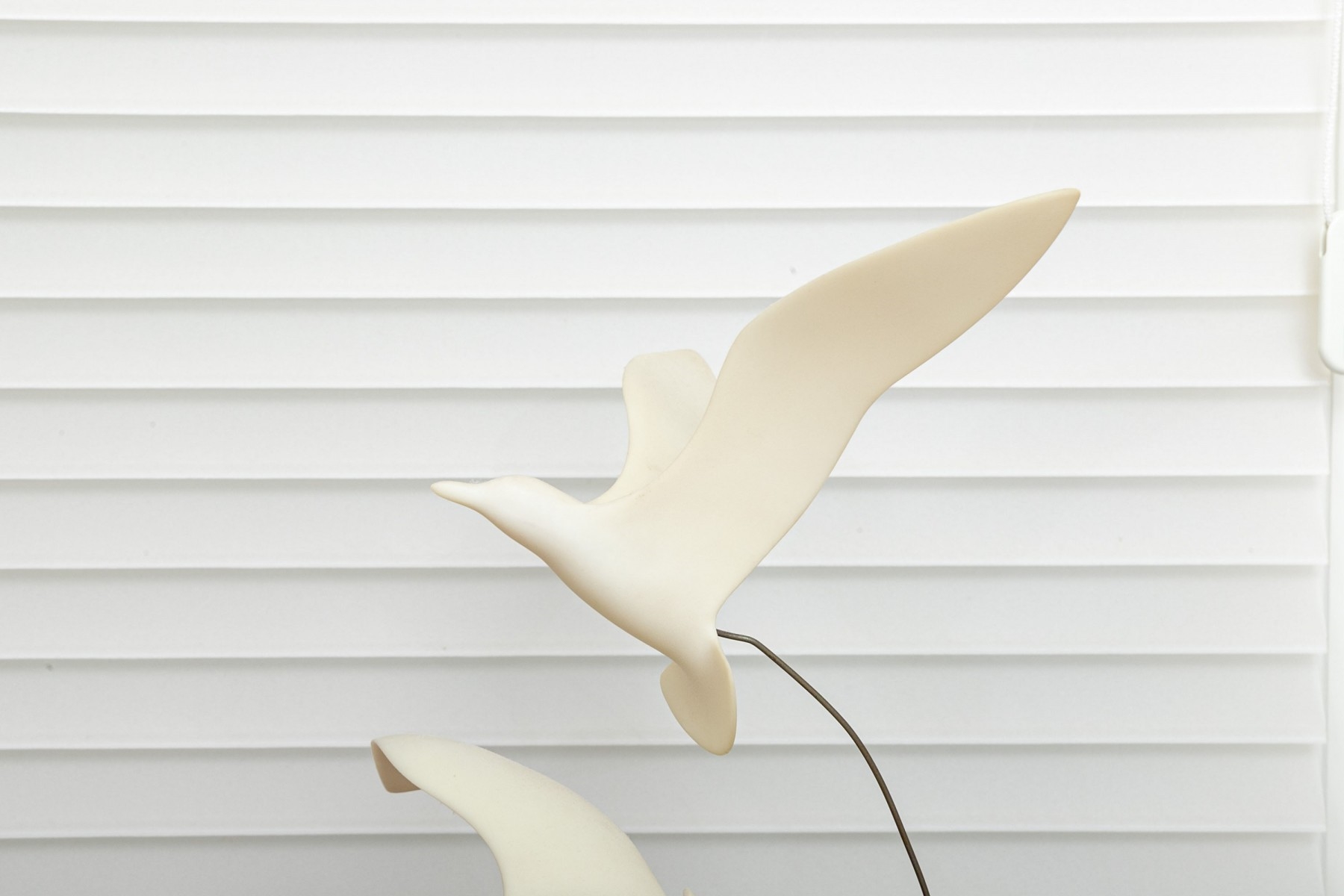 John Perry | John Perry Resin And Driftwood Sculpture Of Seagulls ...