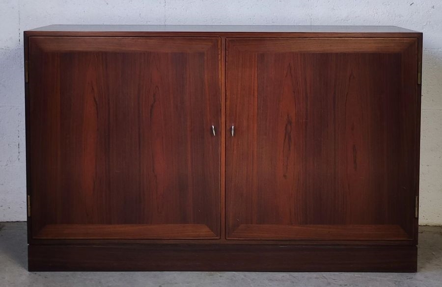 Artwork by Kai Winding, Rosewood two-leaf sideboard, Made of rosewood