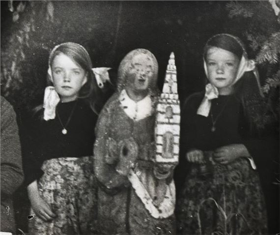 En Bretagne by Germaine Krull, circa 1930