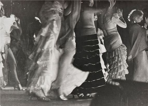Au finale de la revue by Germaine Krull, circa 1930