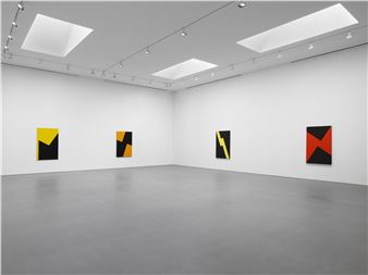 Carmen Herrera: The 1970s. Part 2 - Lisson Gallery, Los Angeles