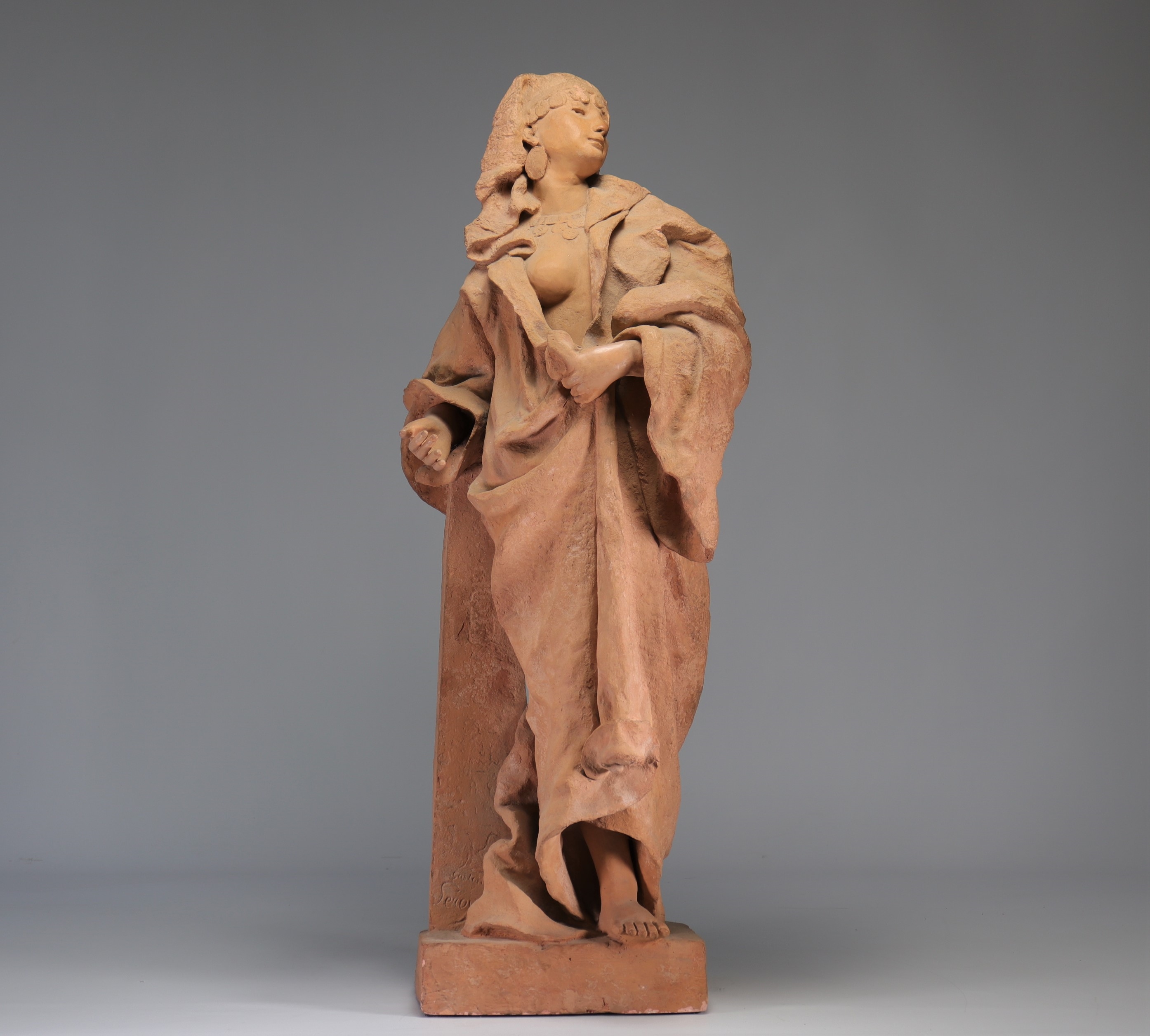 Gaston Veuvenot Leroux | Sculpture of a young oriental girl | MutualArt