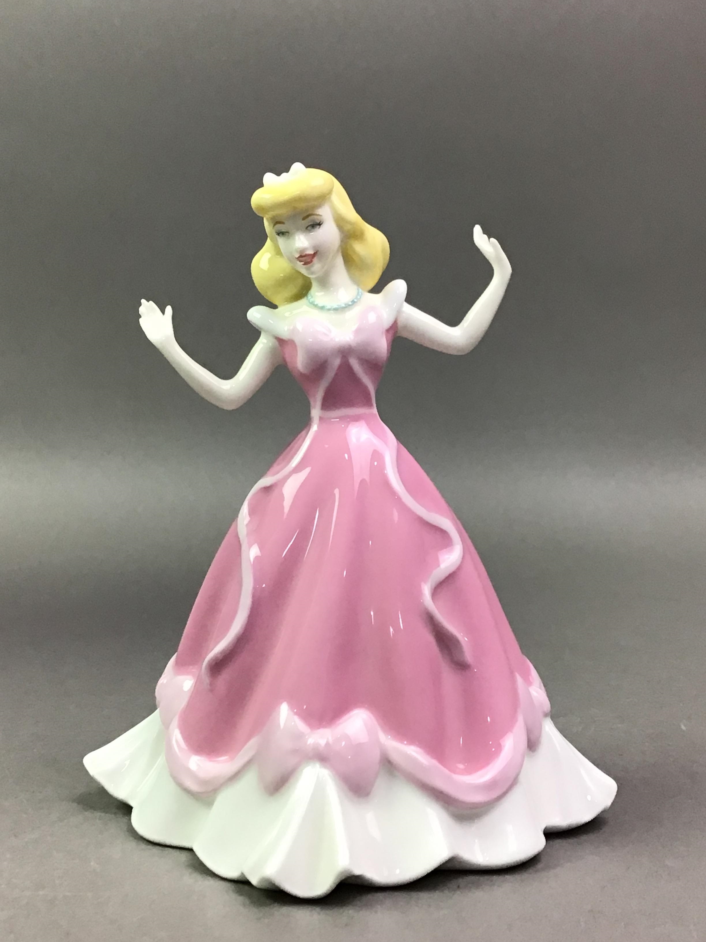 Royal Doulton | DISNEY SHOWCASE COLLECTION | MutualArt