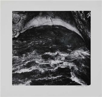 Wellen an Grotteneingang - Detlef Orlopp