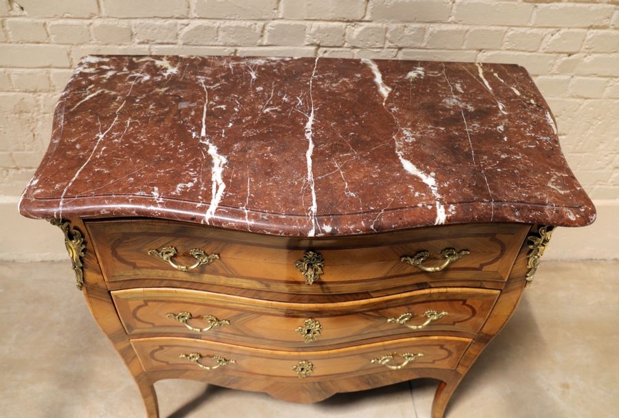 Unknown | LOUIS XV EASTERN COMMODE WITH CURVED FRONT AND SIDES In plum ...