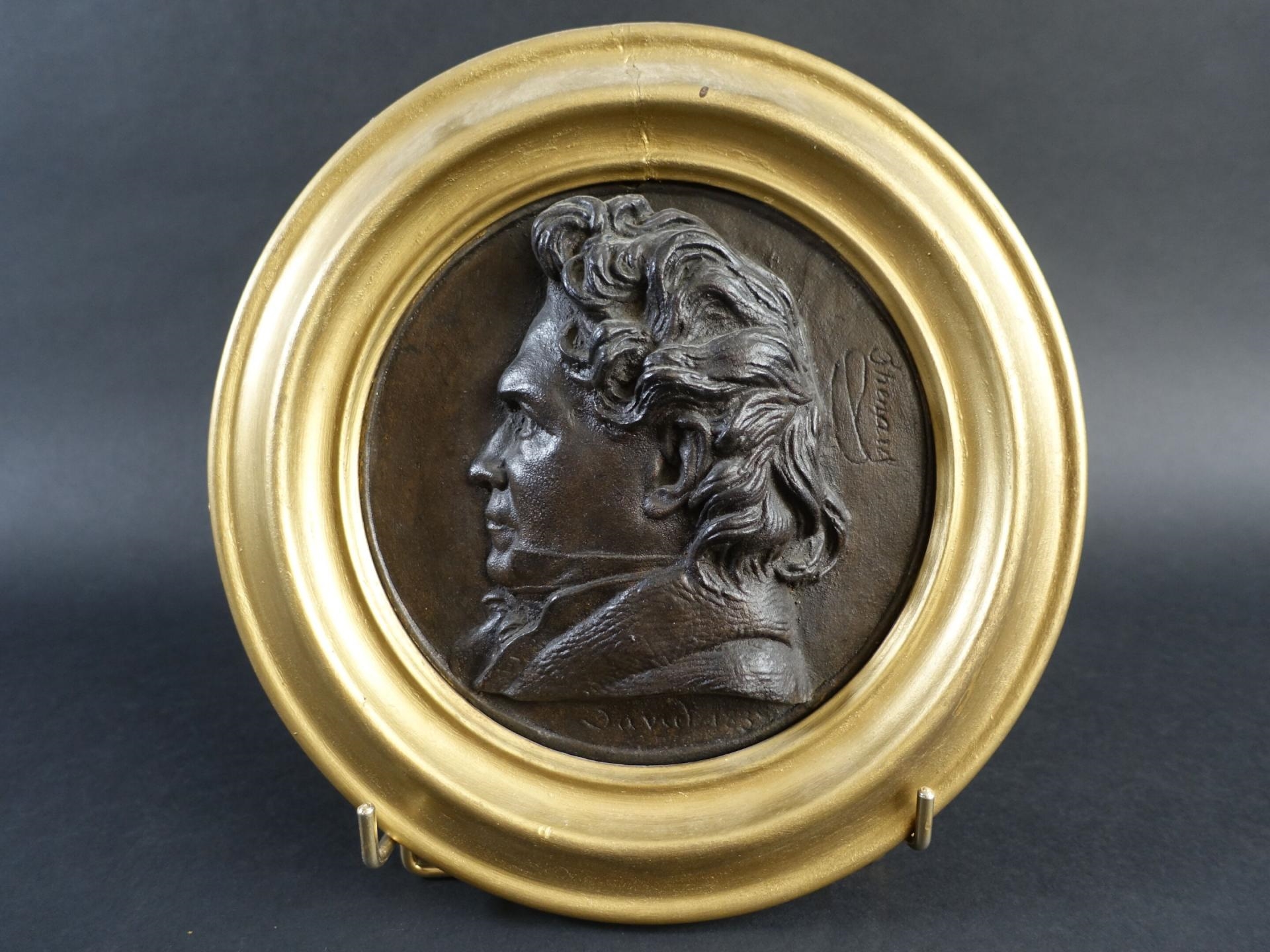 Portrait de profil de Thénard by Pierre Jean David d'Angers, 1838