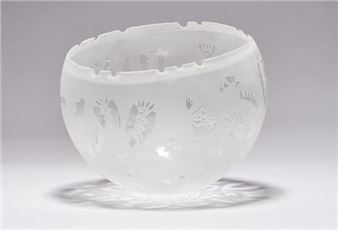 Spherical bowl - Isabel Merrick